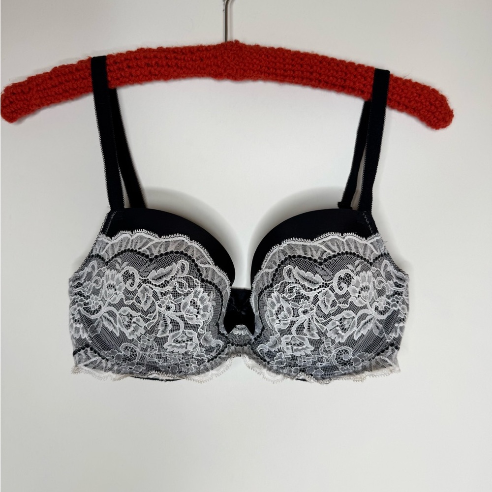 Victoria's Secret Black and White Lace Bra